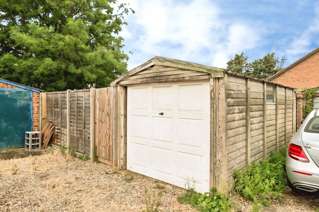 Croft Corner, Old Windsor, SL4, photo 15