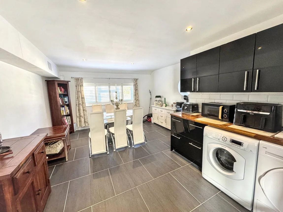 Brook Avenue, Towyn, Conwy, LL22 9ND, photo 11