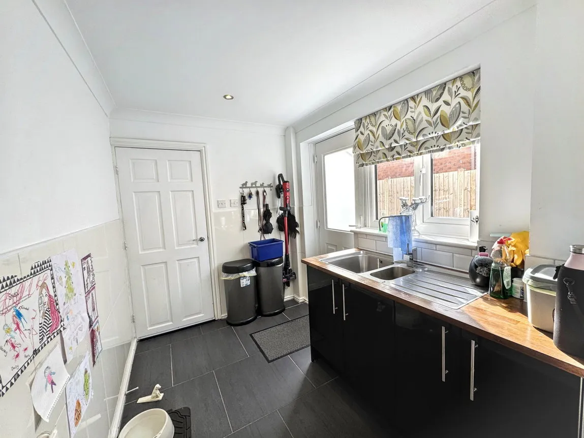 Brook Avenue, Towyn, Conwy, LL22 9ND, photo 12