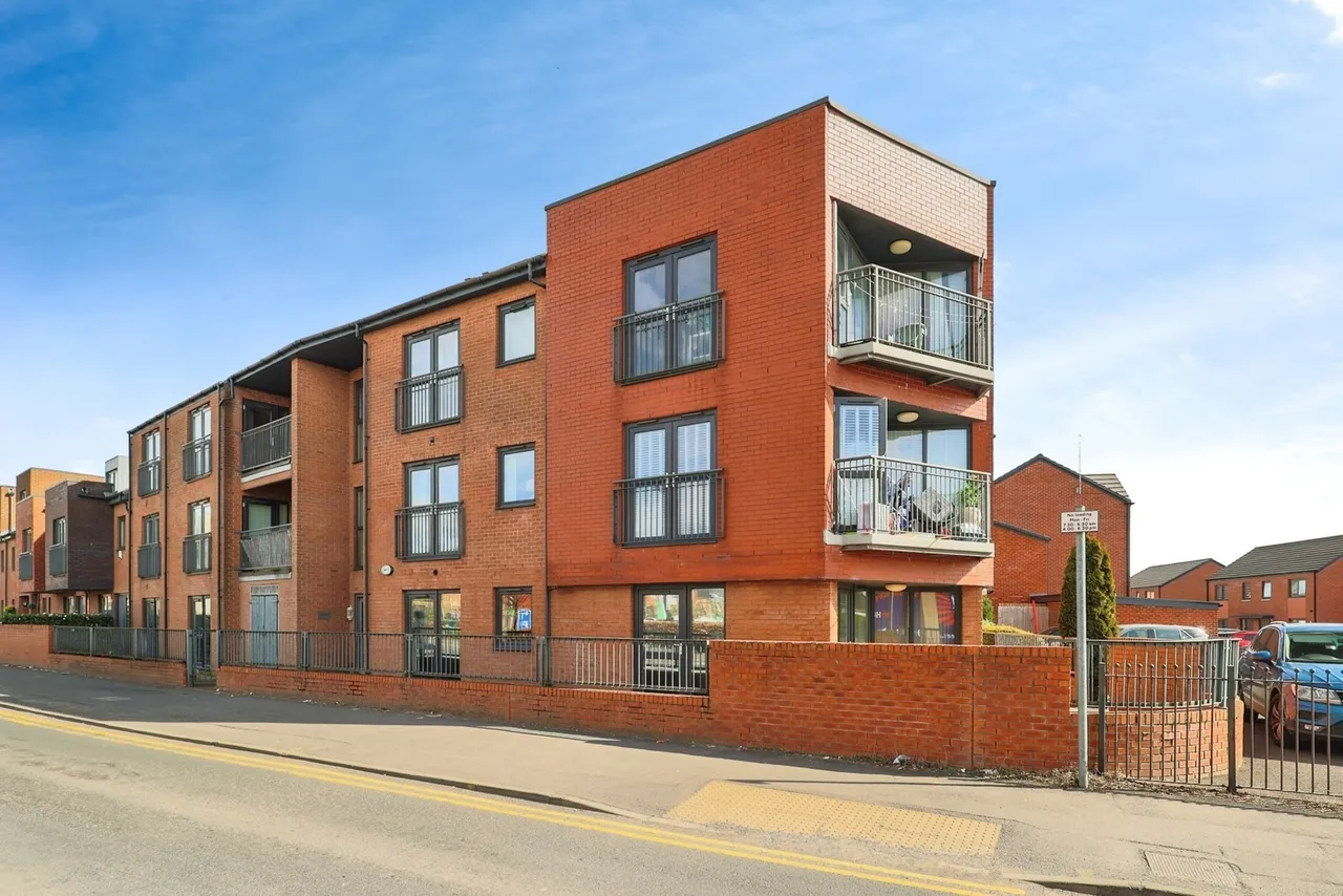 2 bed flat for sale — Fairfield Road, Openshaw, Manchester, M11