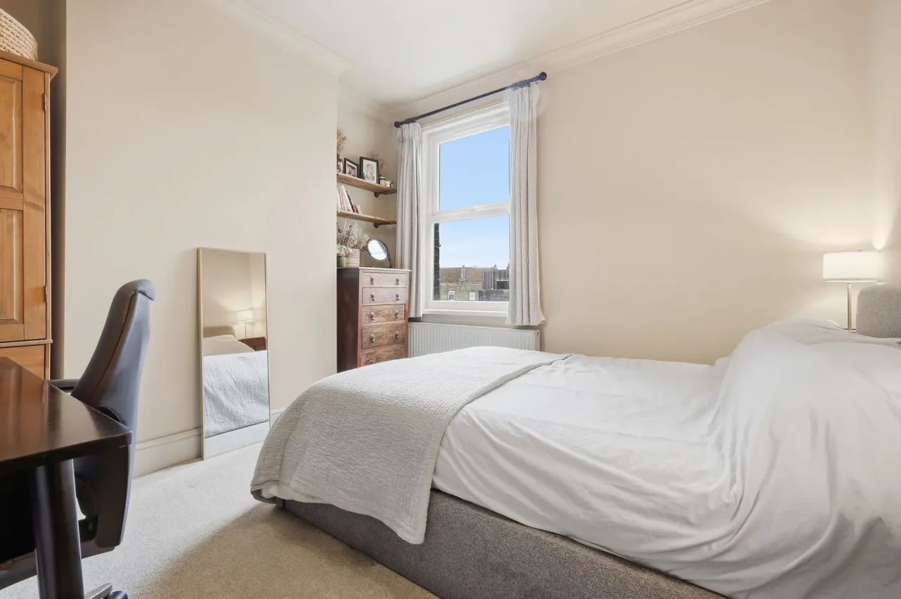 Brewster Road, Leyton, E10, photo 8