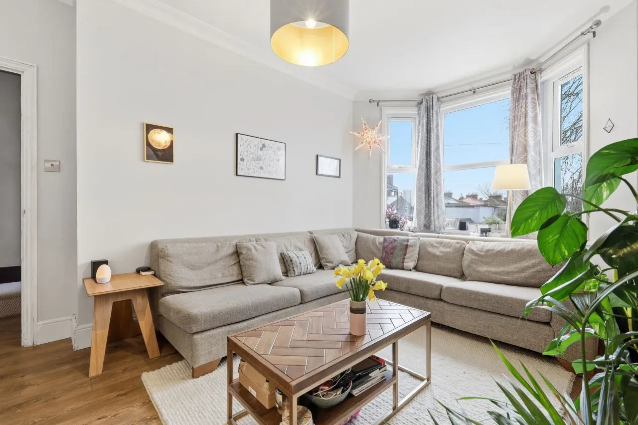 Brewster Road, Leyton, E10, photo 3