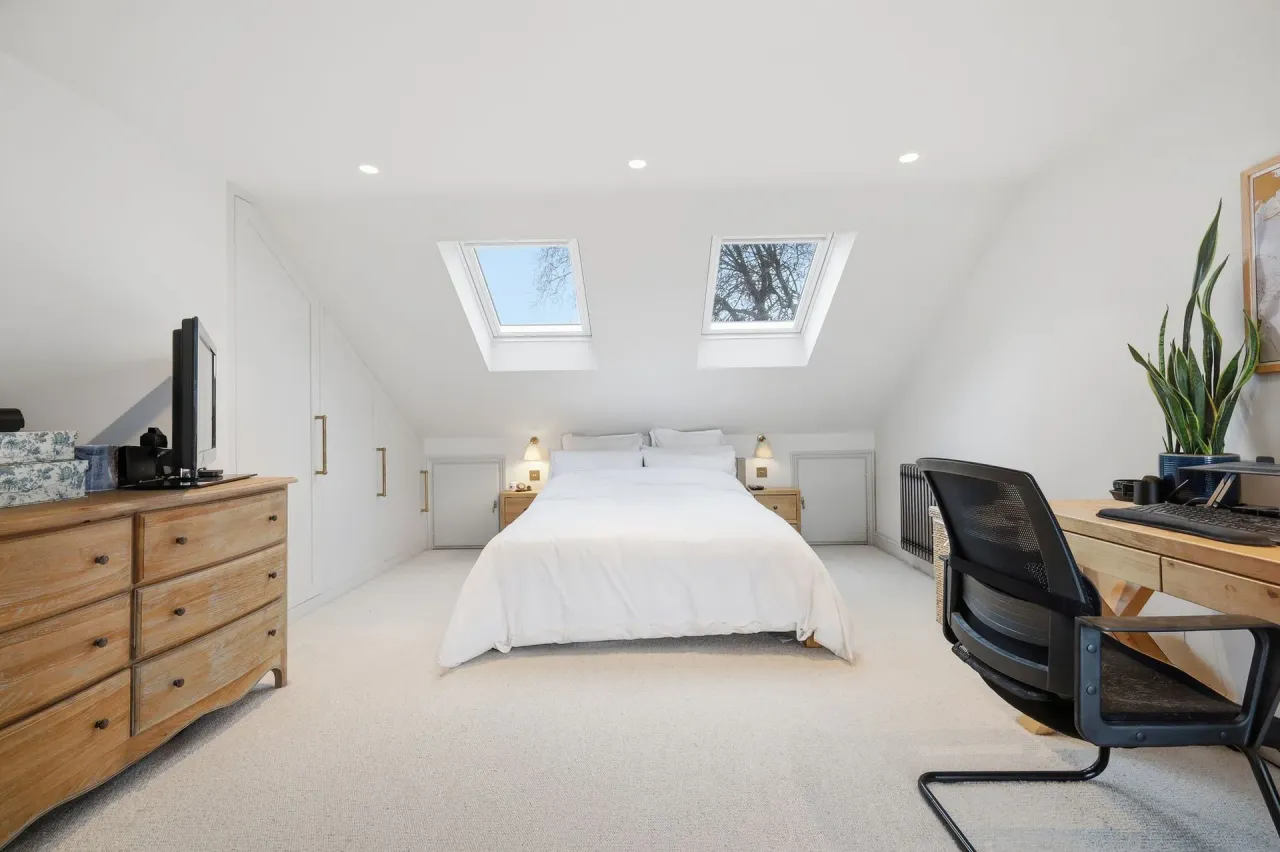 Brewster Road, Leyton, E10, photo 12