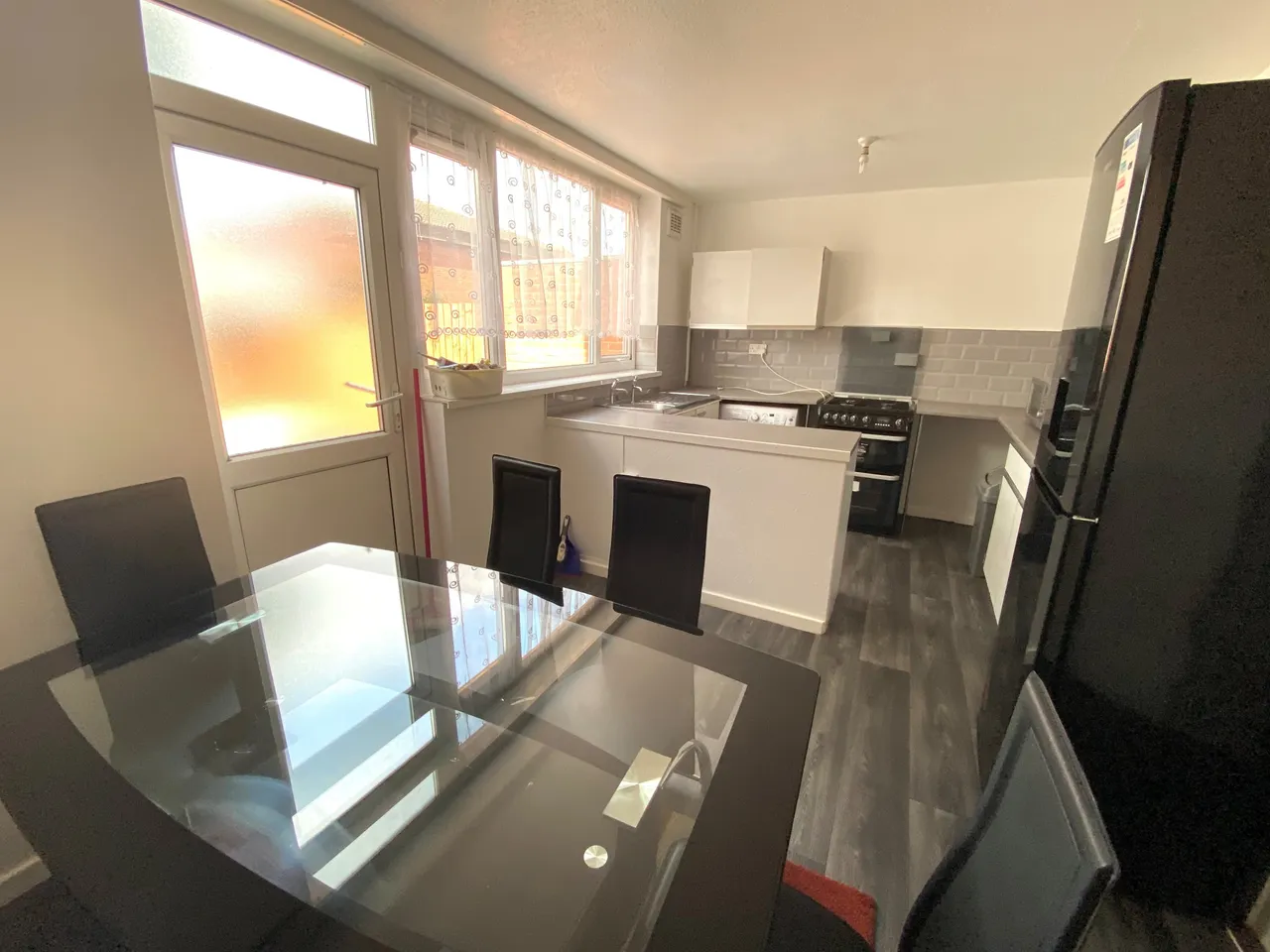 Harvest Close, B30, photo 3
