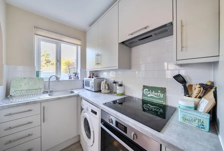 Chiltern Avenue, Bishops Cleeve, GL52, photo 3