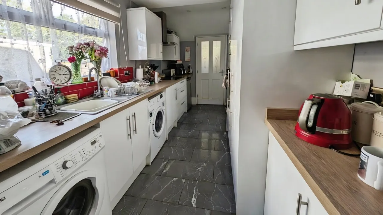 Milton Road, Yate, BS37, photo 4