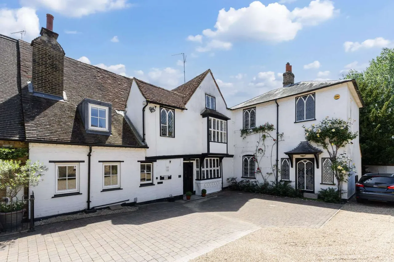 Church Street, Rickmansworth, Hertfordshire, WD3 1BS, photo 2