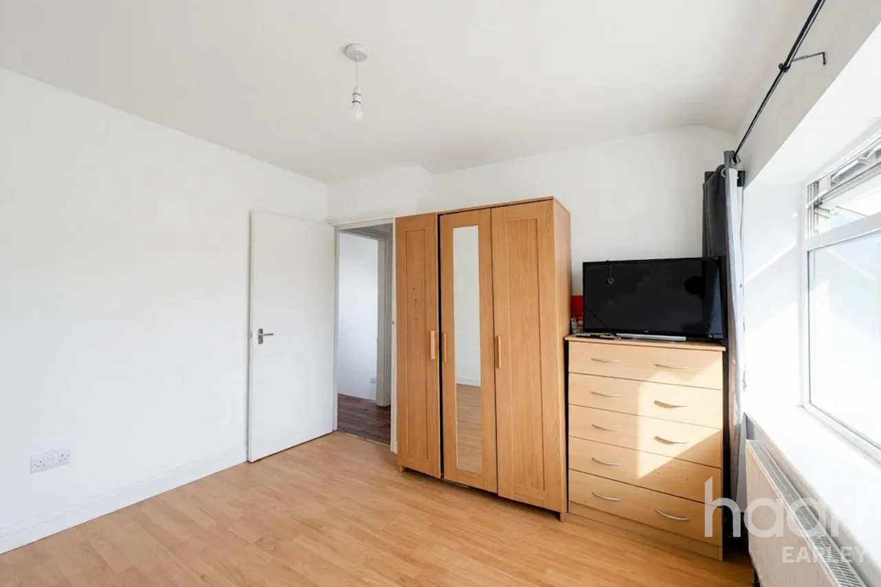 Nelson Road, RG4, photo 4
