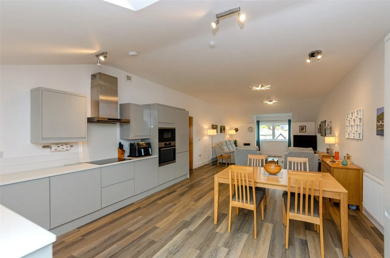 Whitehall Road, Rhos on Sea, photo 5