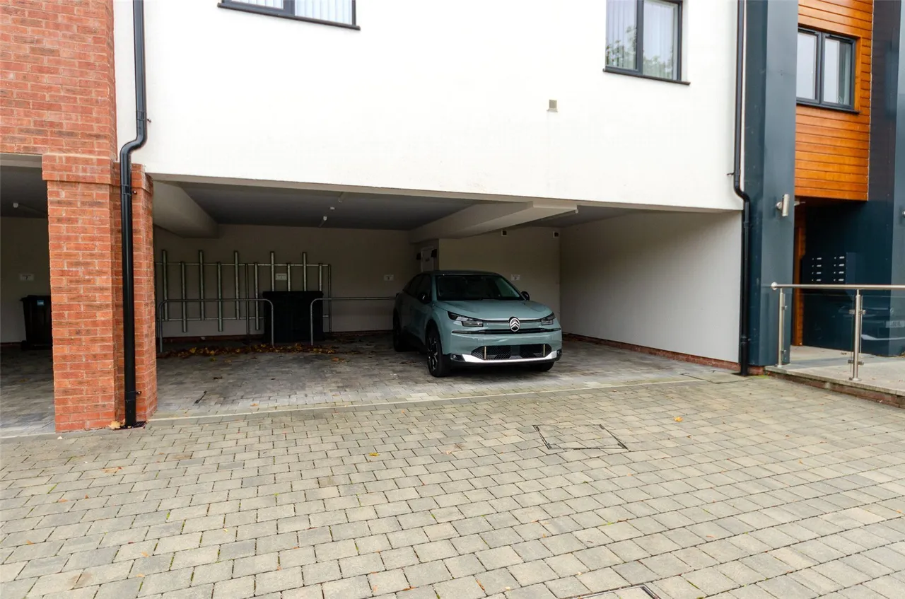 Whitehall Road, Rhos on Sea, photo 18