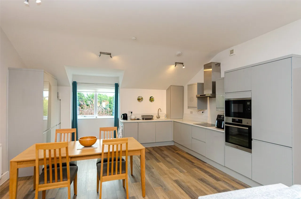 Whitehall Road, Rhos on Sea, photo 7