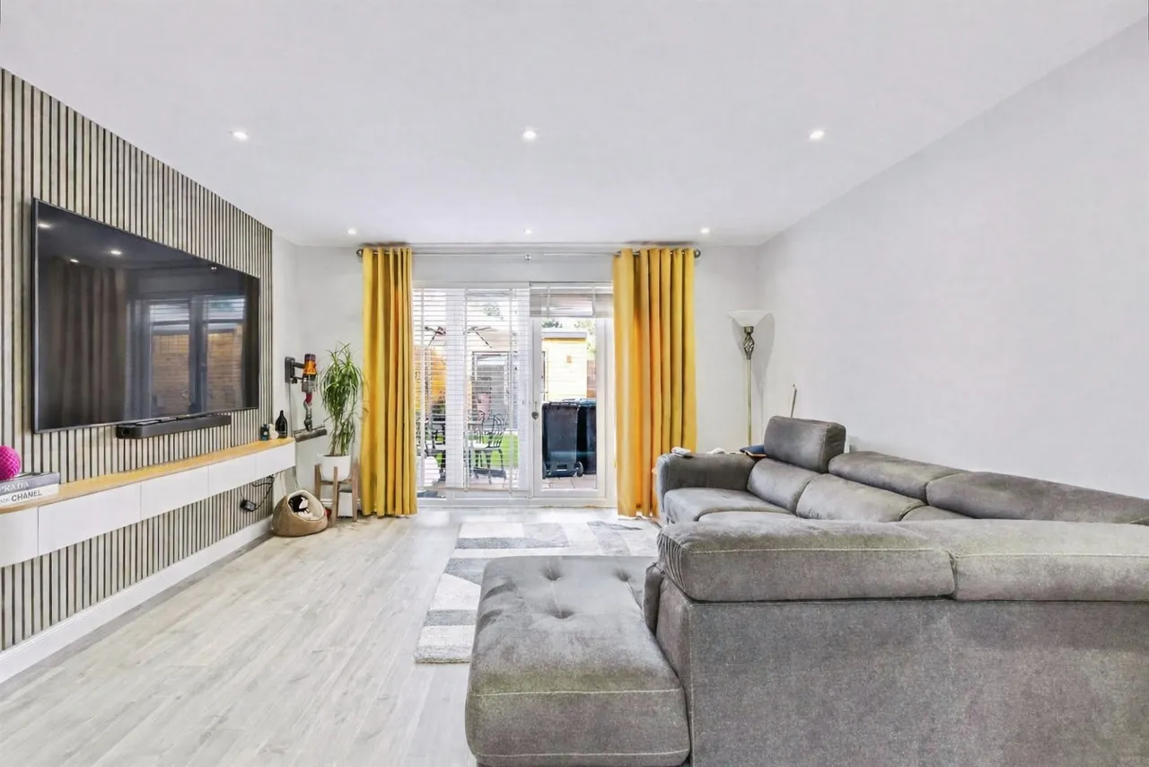 Harlestone Road, Northampton, NN5, photo 4