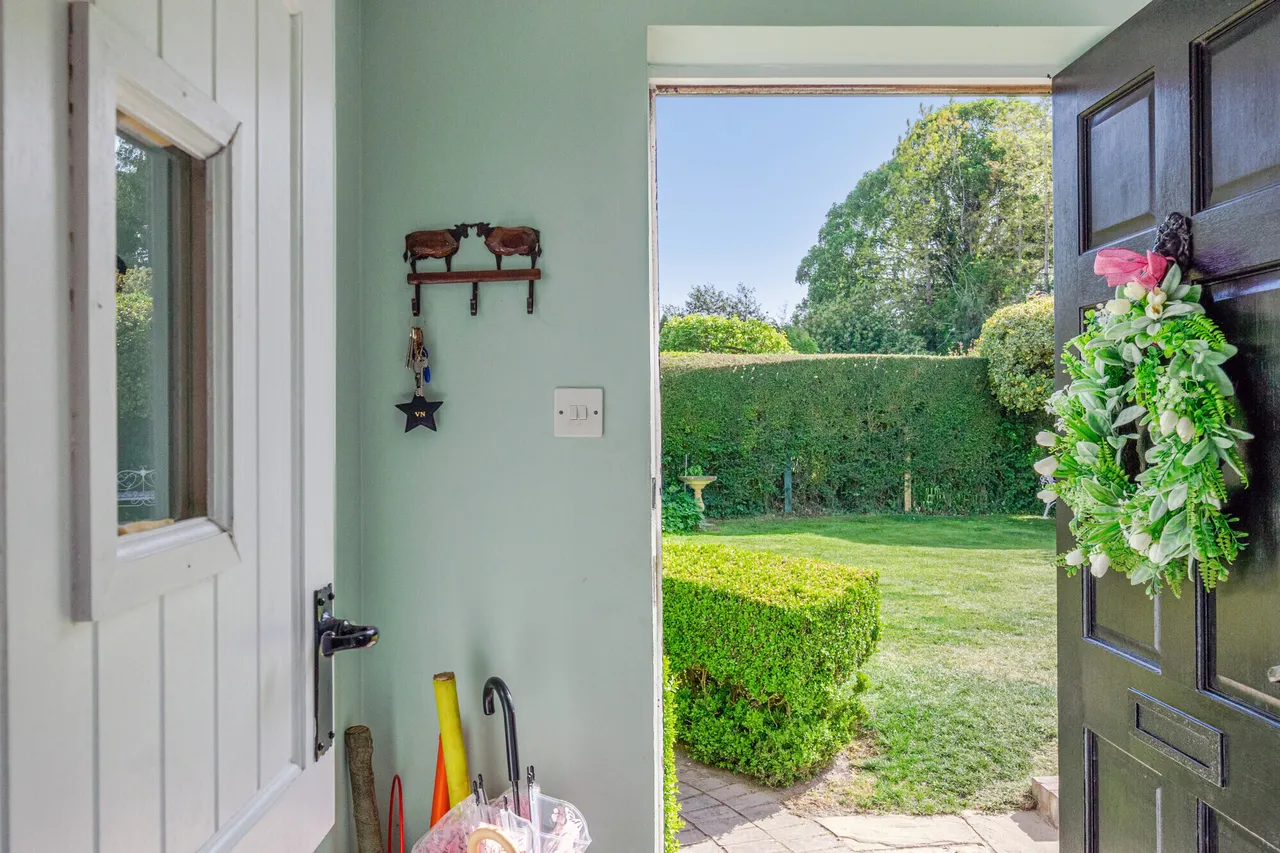 The Street, All Cannings, SN10, photo 7