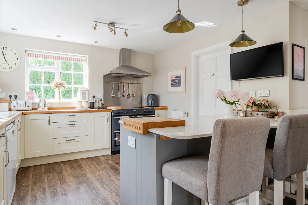The Street, All Cannings, SN10, photo 8