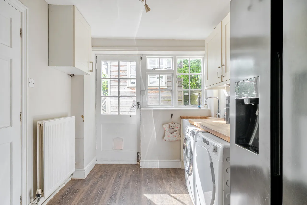 The Street, All Cannings, SN10, photo 11
