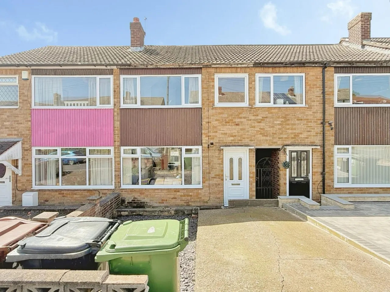 3 bed house for sale — Somerdale Grove, Bramley, LS13 4SD