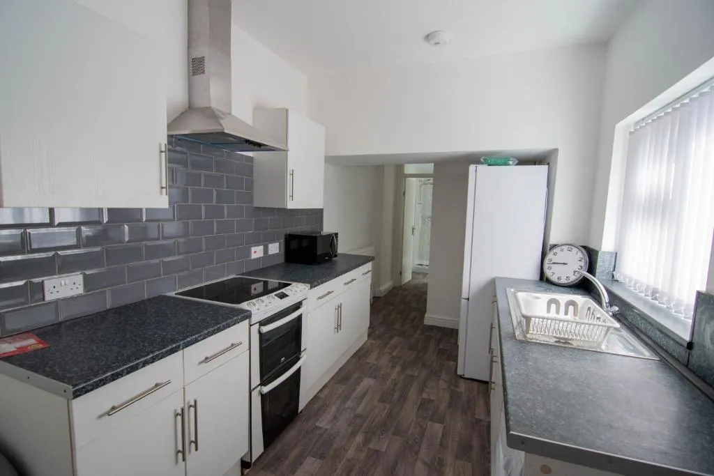 5 bed house to rent, Ashford Street, Shelton, ST4