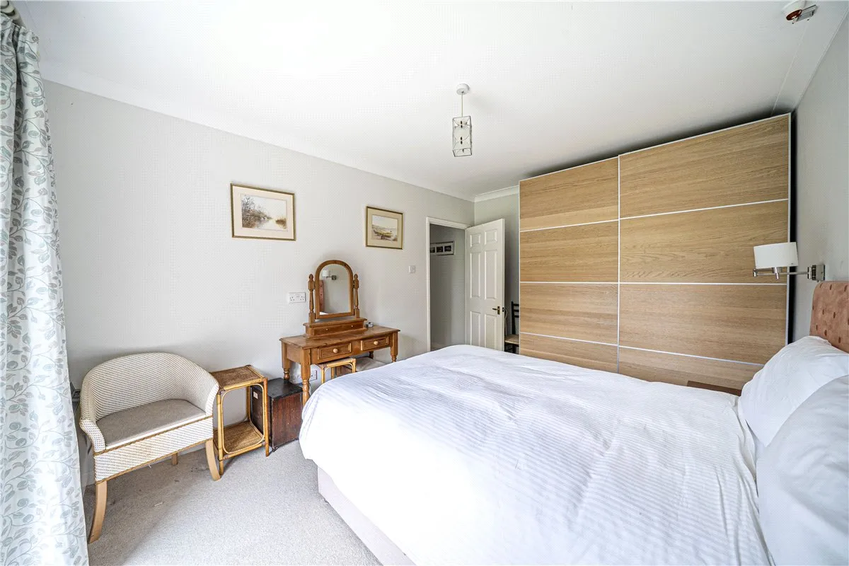 Old Parsonage Court, Otterbourne, SO21, photo 6