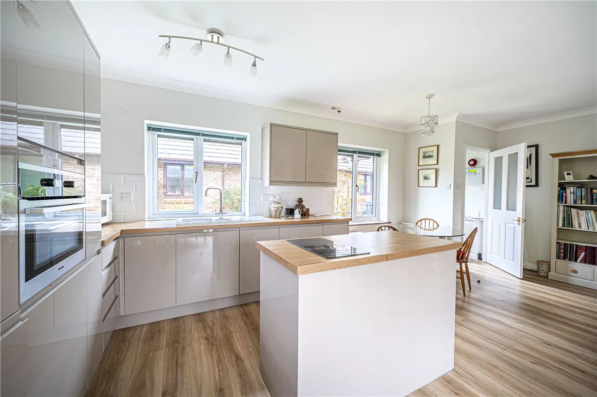Old Parsonage Court, Otterbourne, SO21, photo 5