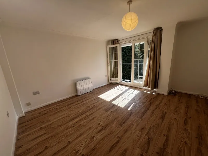 Waters Drive, Staines, TW18, photo 4