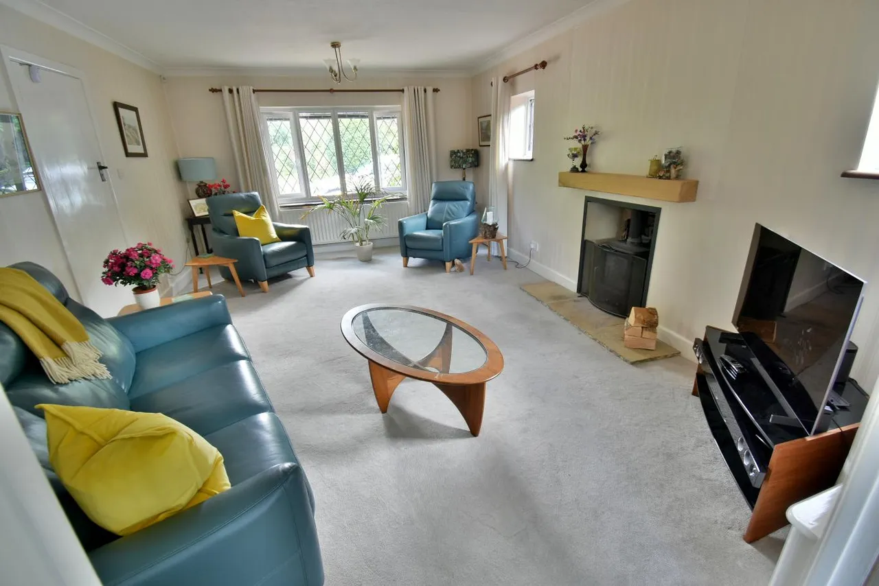 Dudsbury Road, BH22, photo 9
