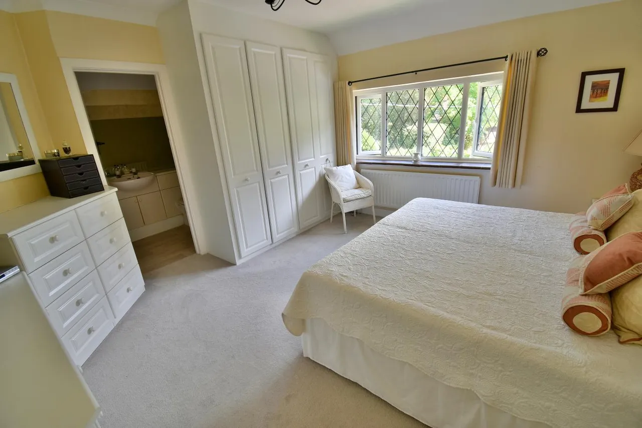 Dudsbury Road, BH22, photo 20