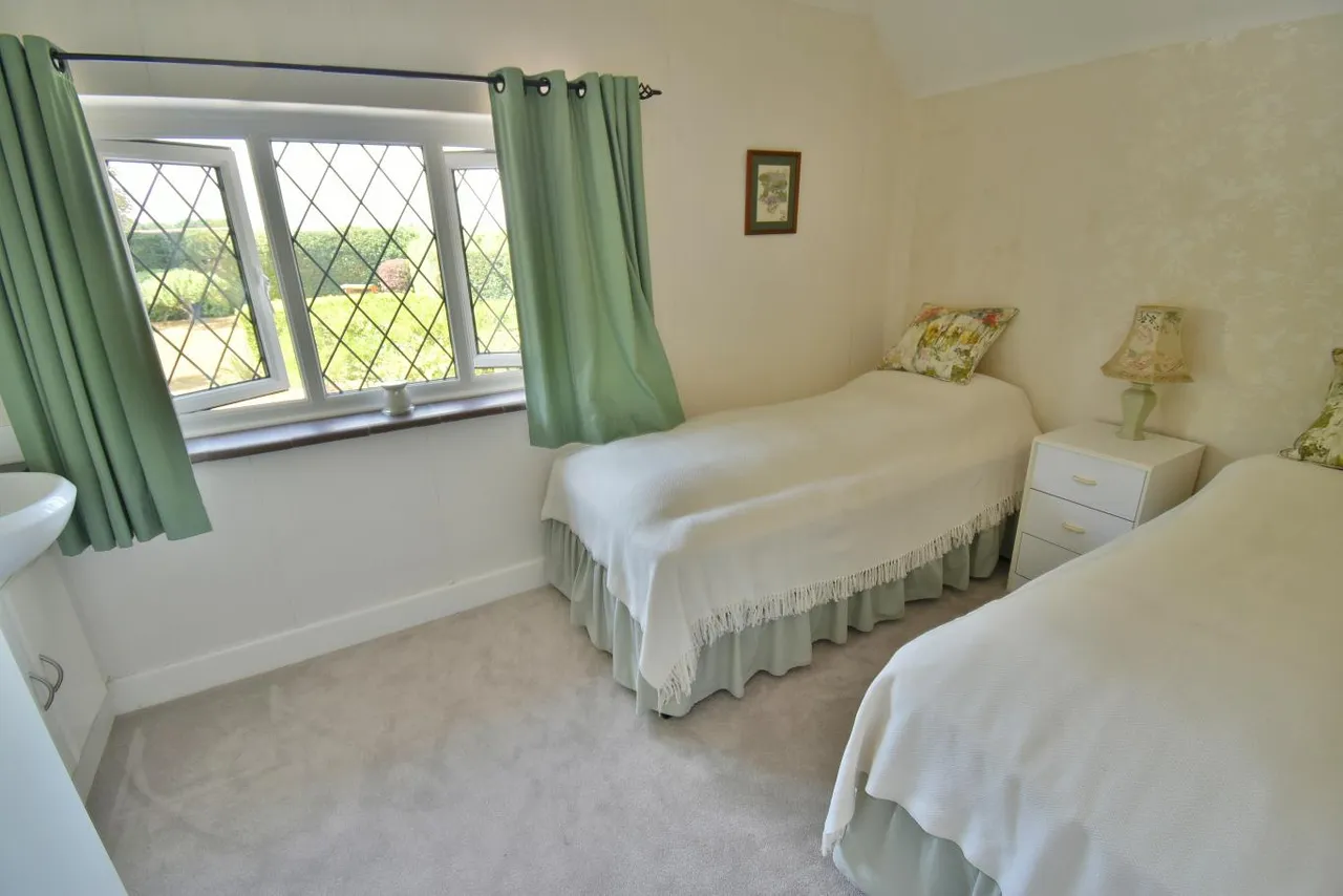 Dudsbury Road, BH22, photo 19