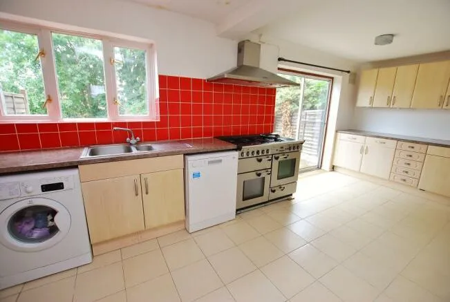 Bushy Hill Drive, Guildford, GU1, photo 2