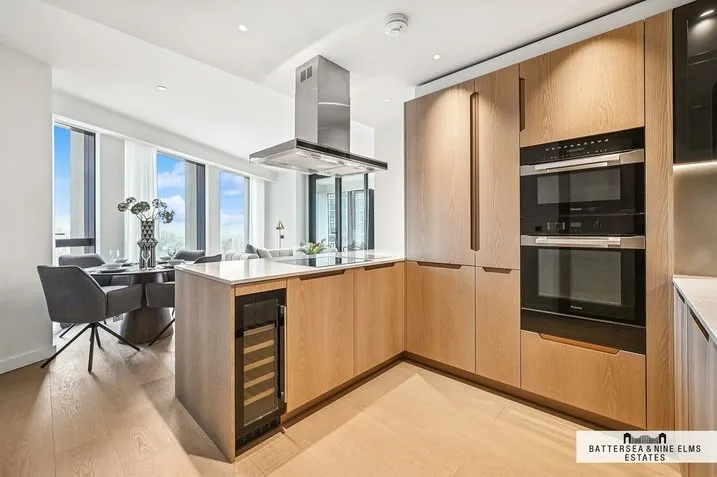 Nine Elms Lane, SW8, photo 3