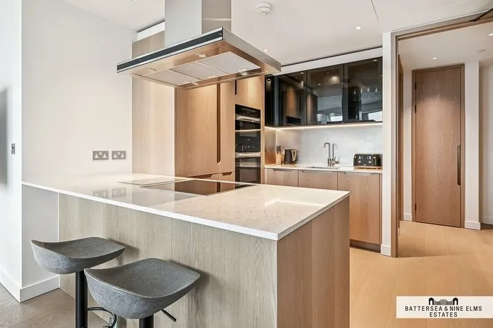 Nine Elms Lane, SW8, photo 2