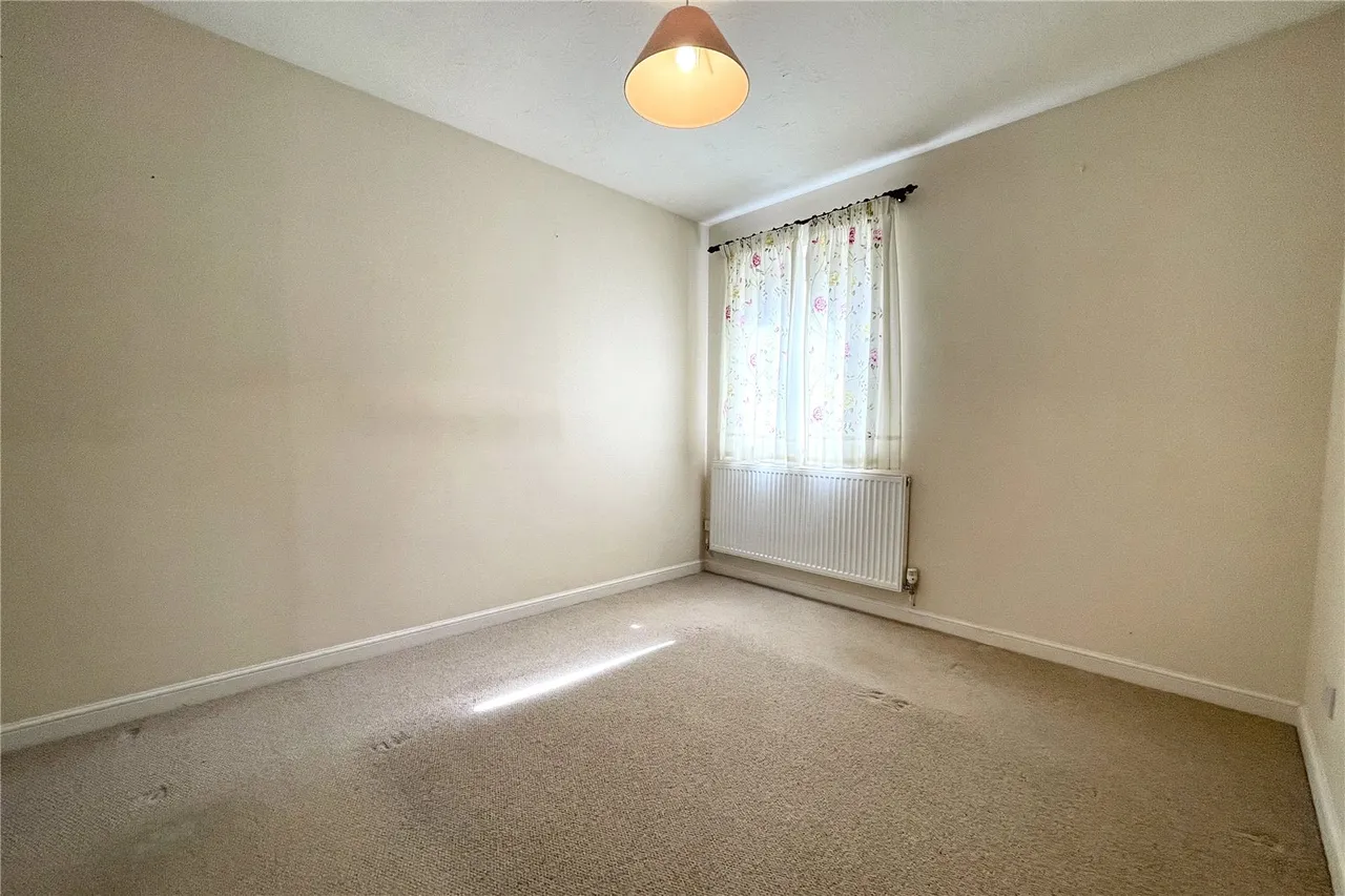 Oak Ridge, West End, Woking, Surrey, GU24 9PJ, photo 6
