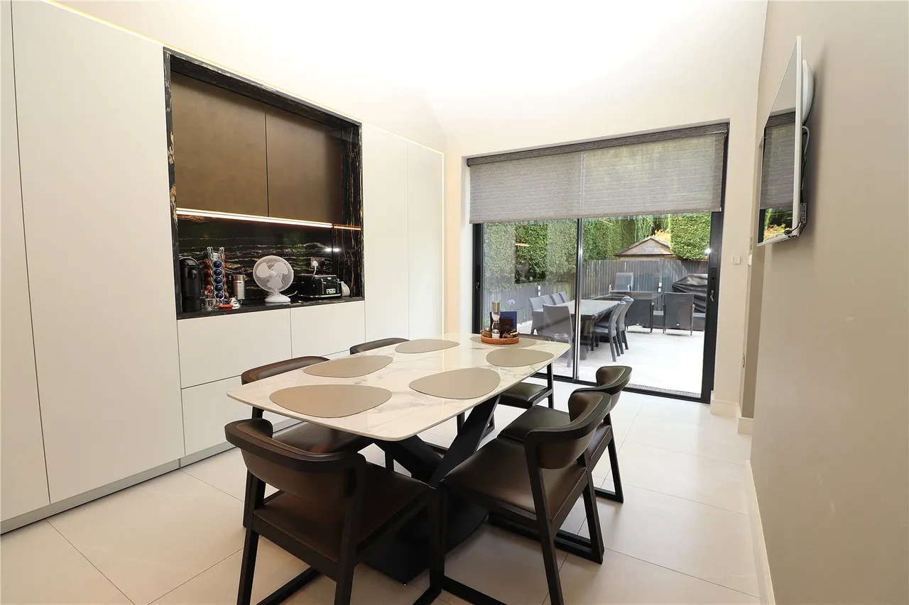 Deacons Hill Road, Elstree, Borehamwood, Hertfordshire, WD6 3JG, photo 11