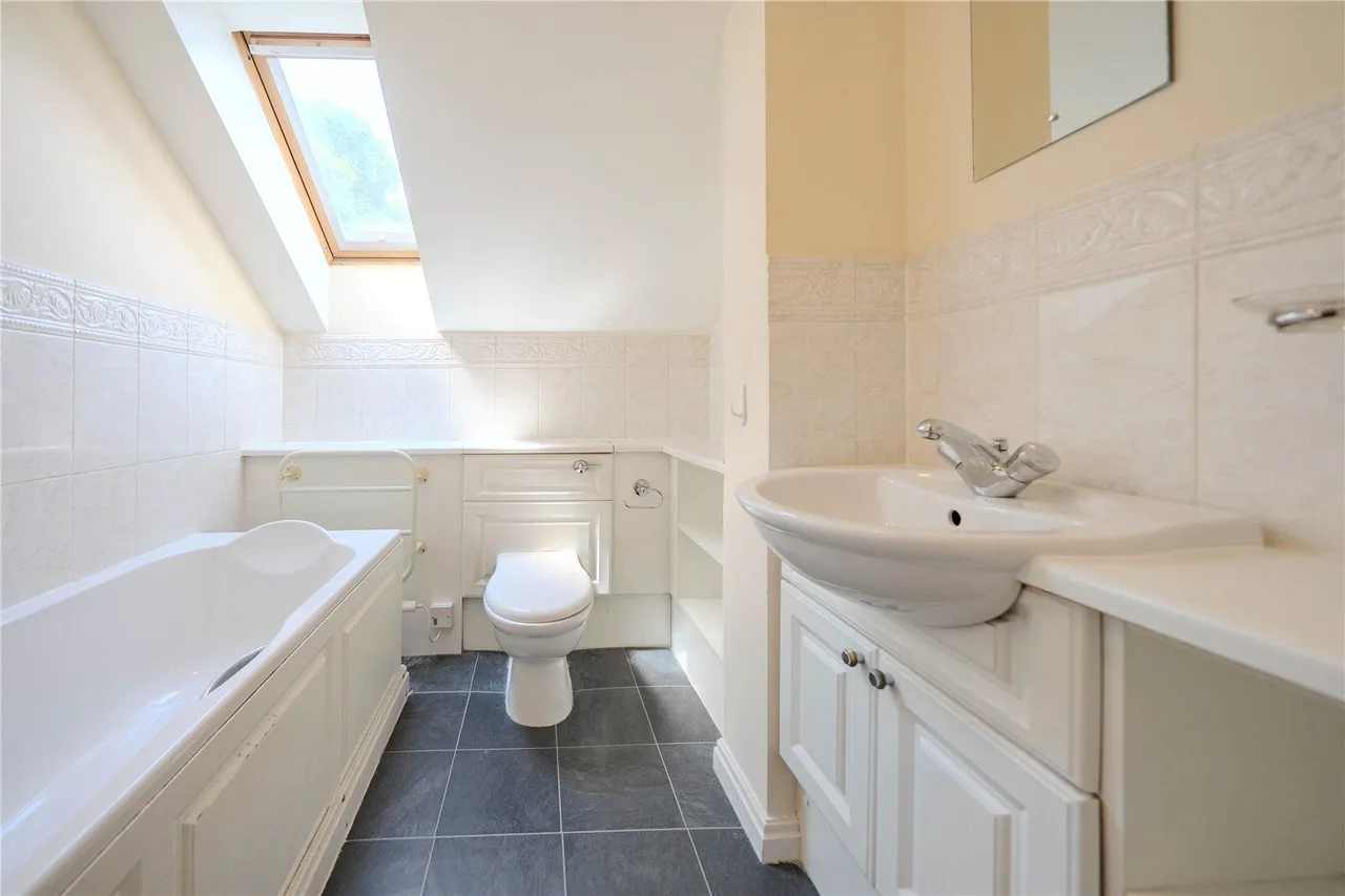 Richardshaw Lane, Pudsey, LS28, photo 9