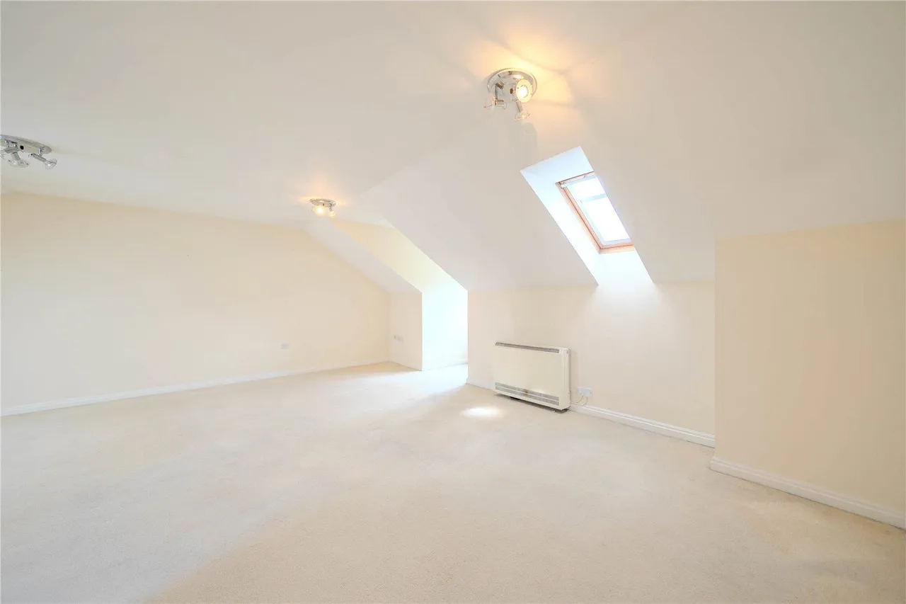 Richardshaw Lane, Pudsey, LS28, photo 10