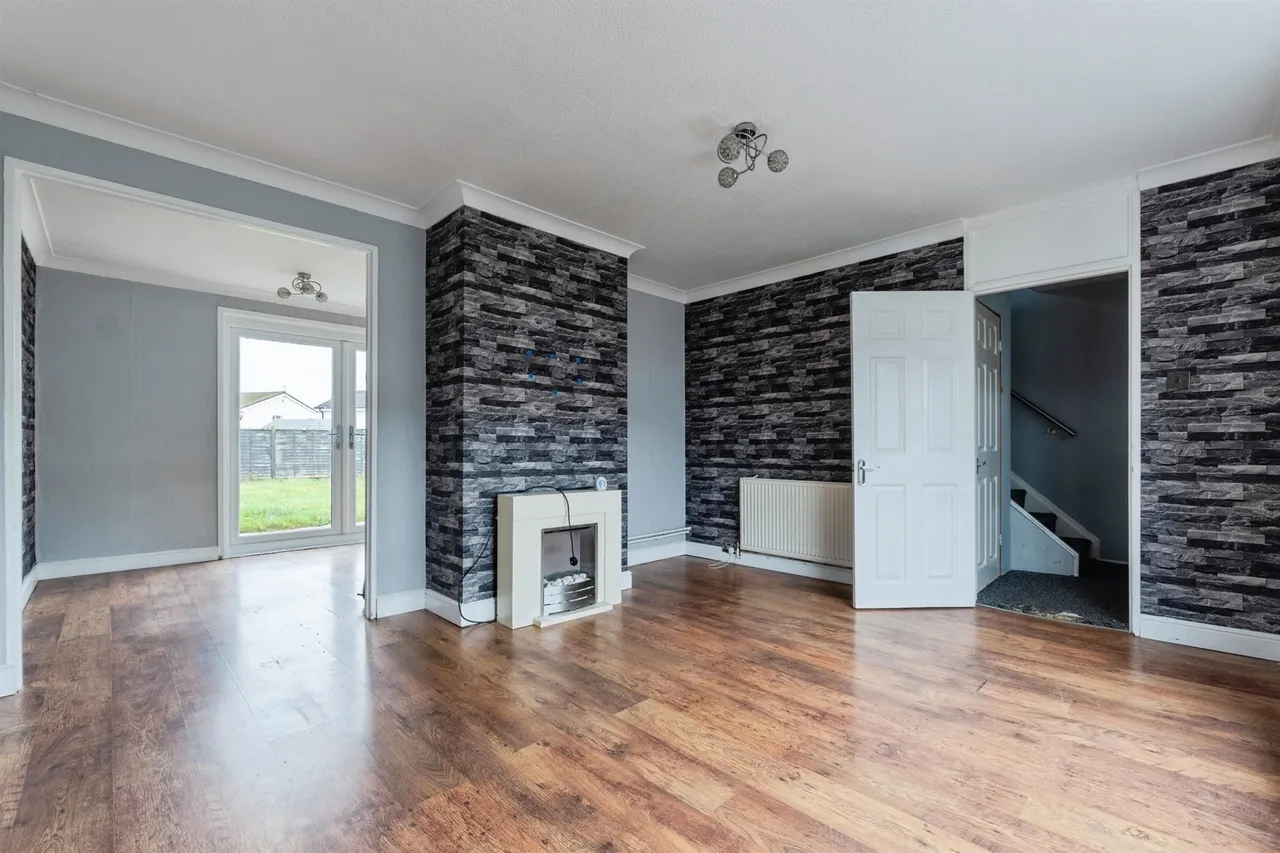 Sharpley Drive, East Leake, LE12, photo 2