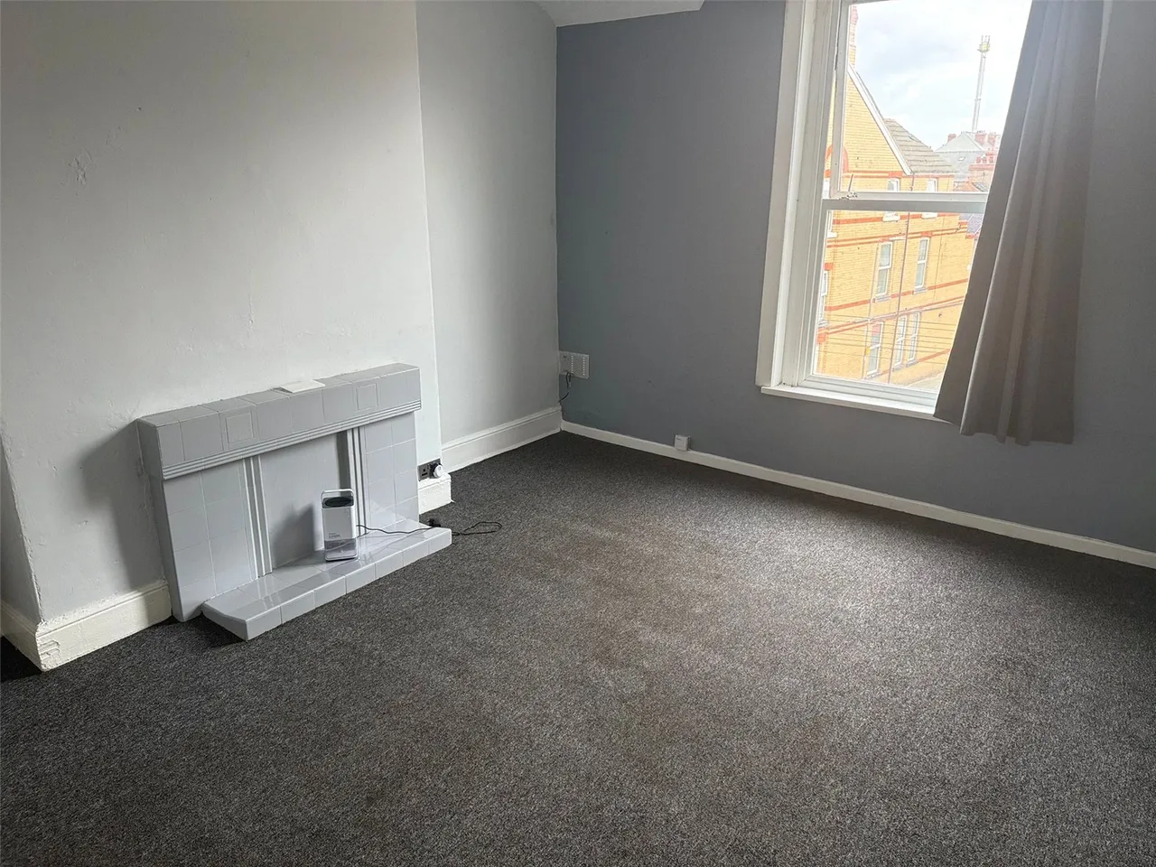 1 bed flat to rent — River Street, Rhyl, Clwyd, LL18 1PT