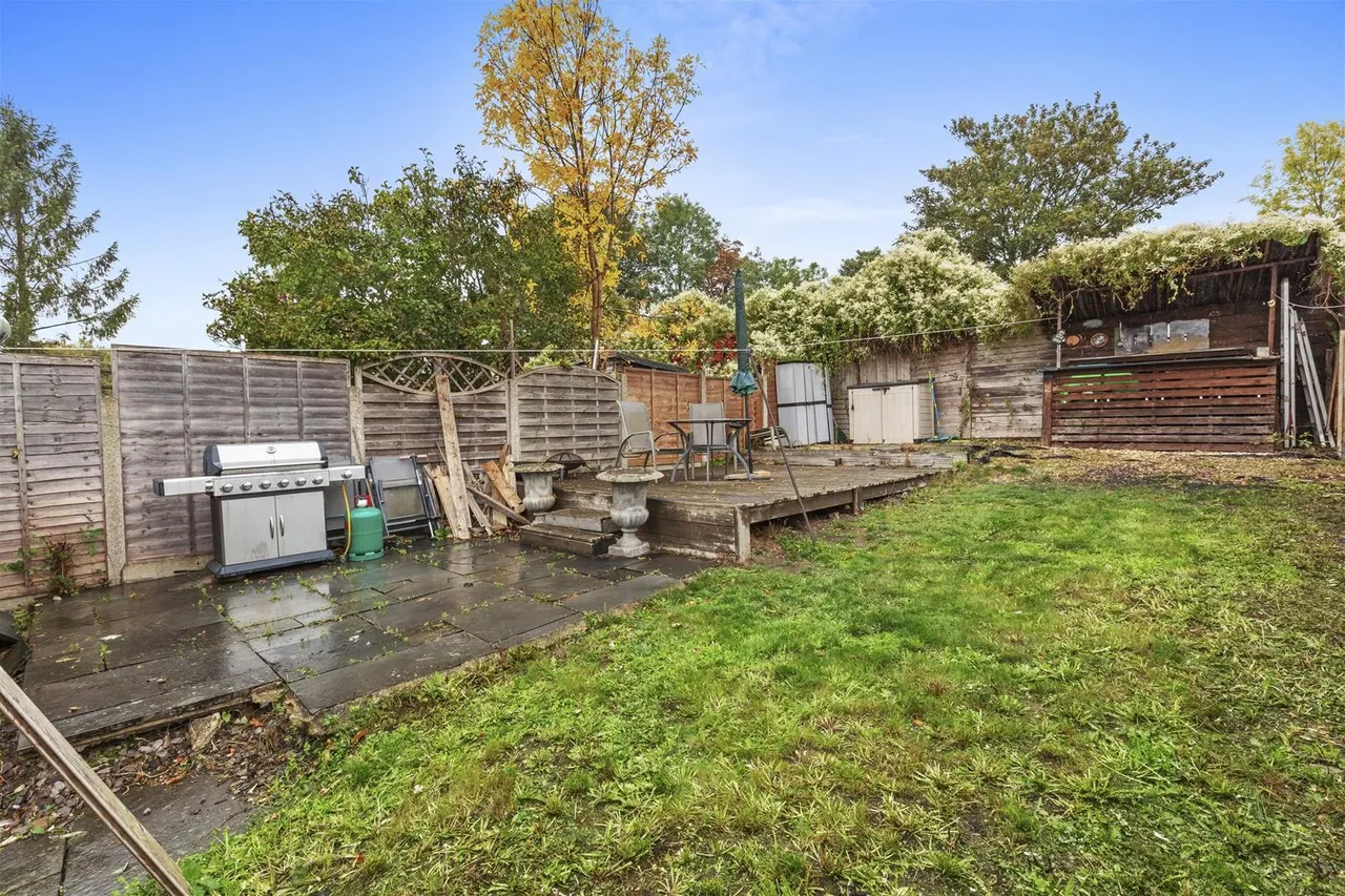 West Wycombe Road, High Wycombe, HP12, photo 13
