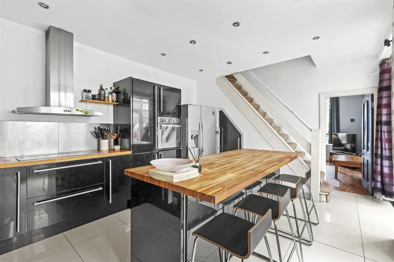 West Wycombe Road, High Wycombe, HP12, photo 6