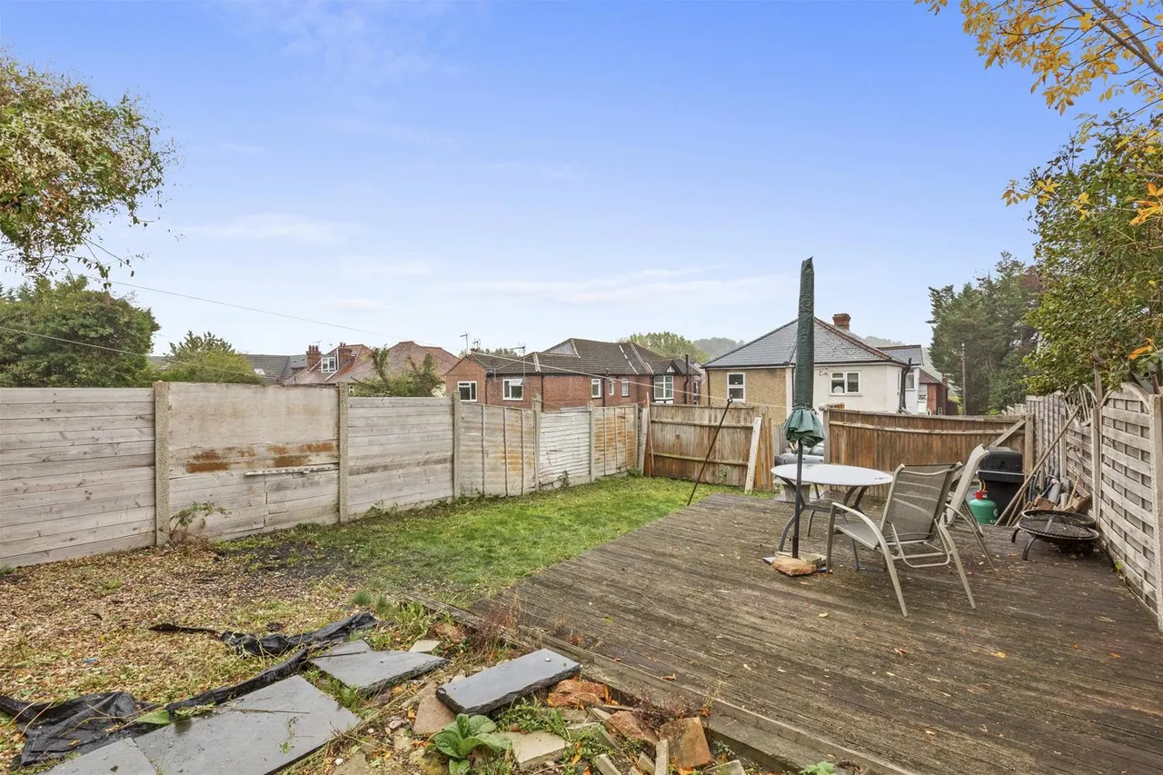 West Wycombe Road, High Wycombe, HP12, photo 12