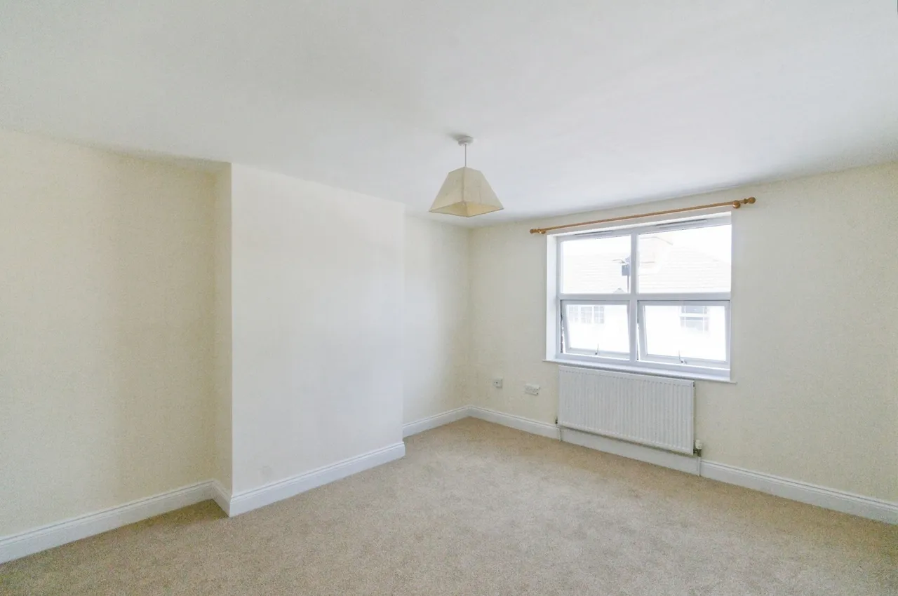 London Road, Hurst Green, TN19, photo 8