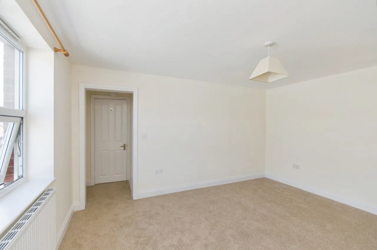 London Road, Hurst Green, TN19, photo 13