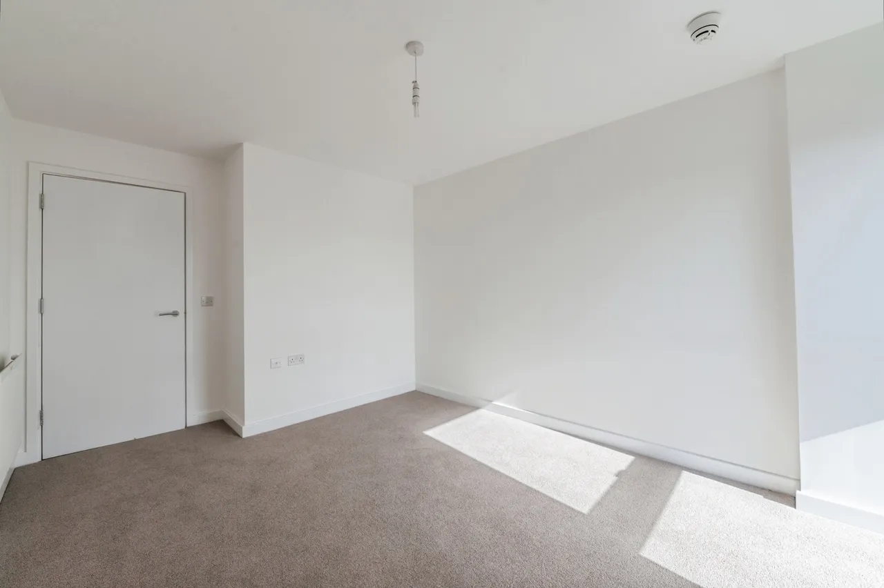 Broadis Way, Rainham, RM13, photo 16