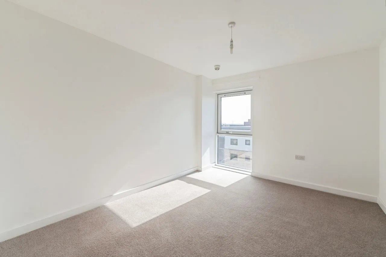 Broadis Way, Rainham, RM13, photo 15