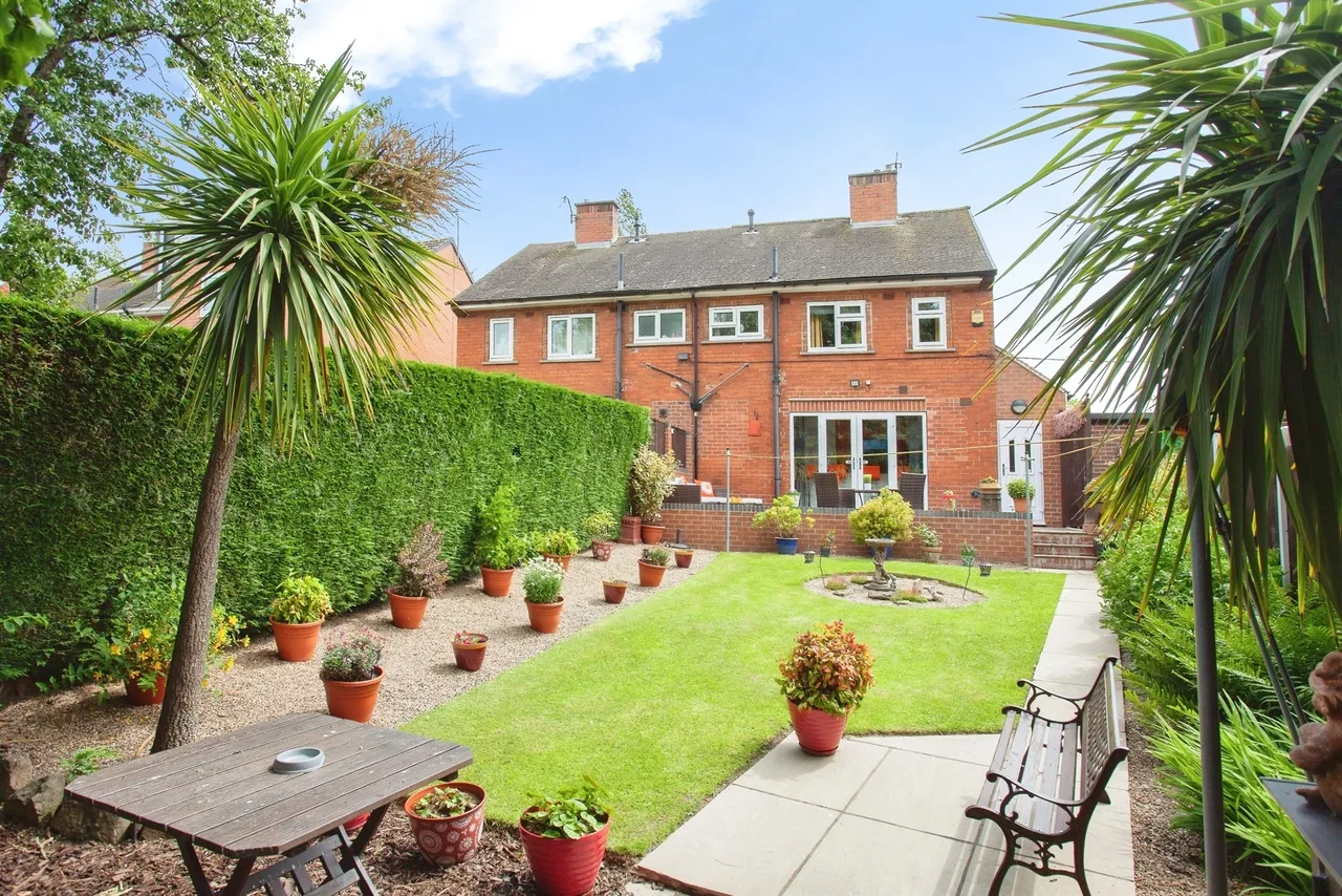 2 bed house for sale — Beaconsfield Road, Broom, Rotherham