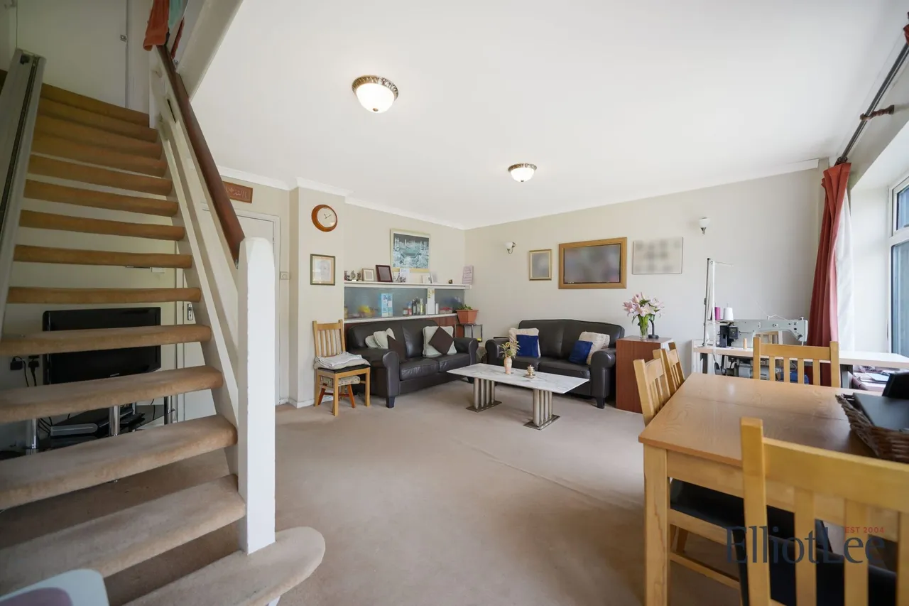 Corbins Lane, Harrow, HA2, photo 5