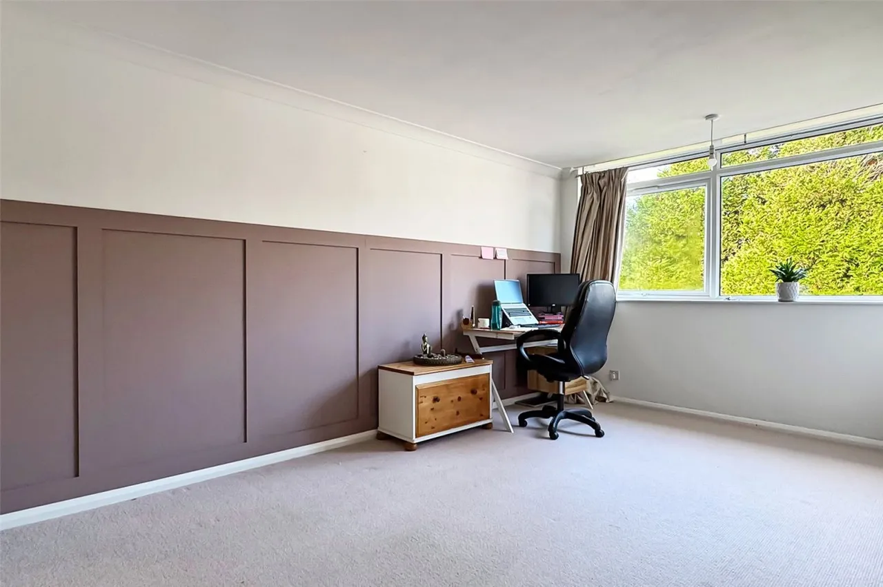 Worthing, BN14, photo 6