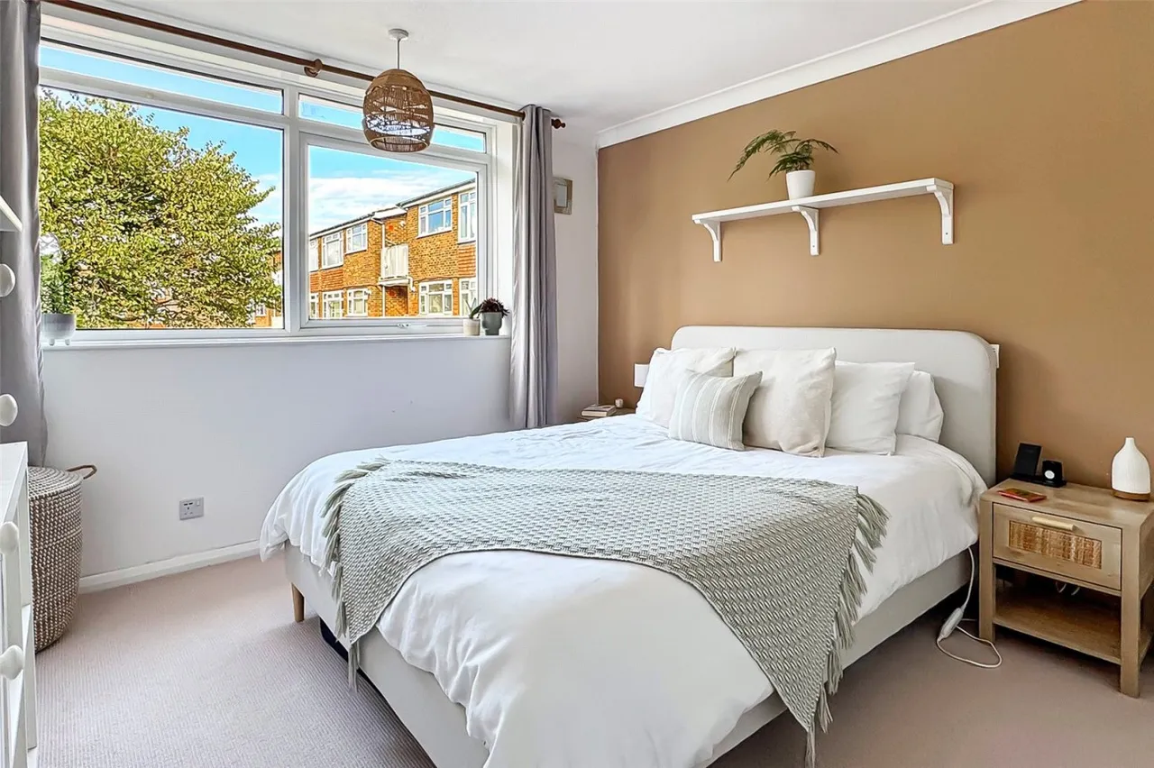 Worthing, BN14, photo 5
