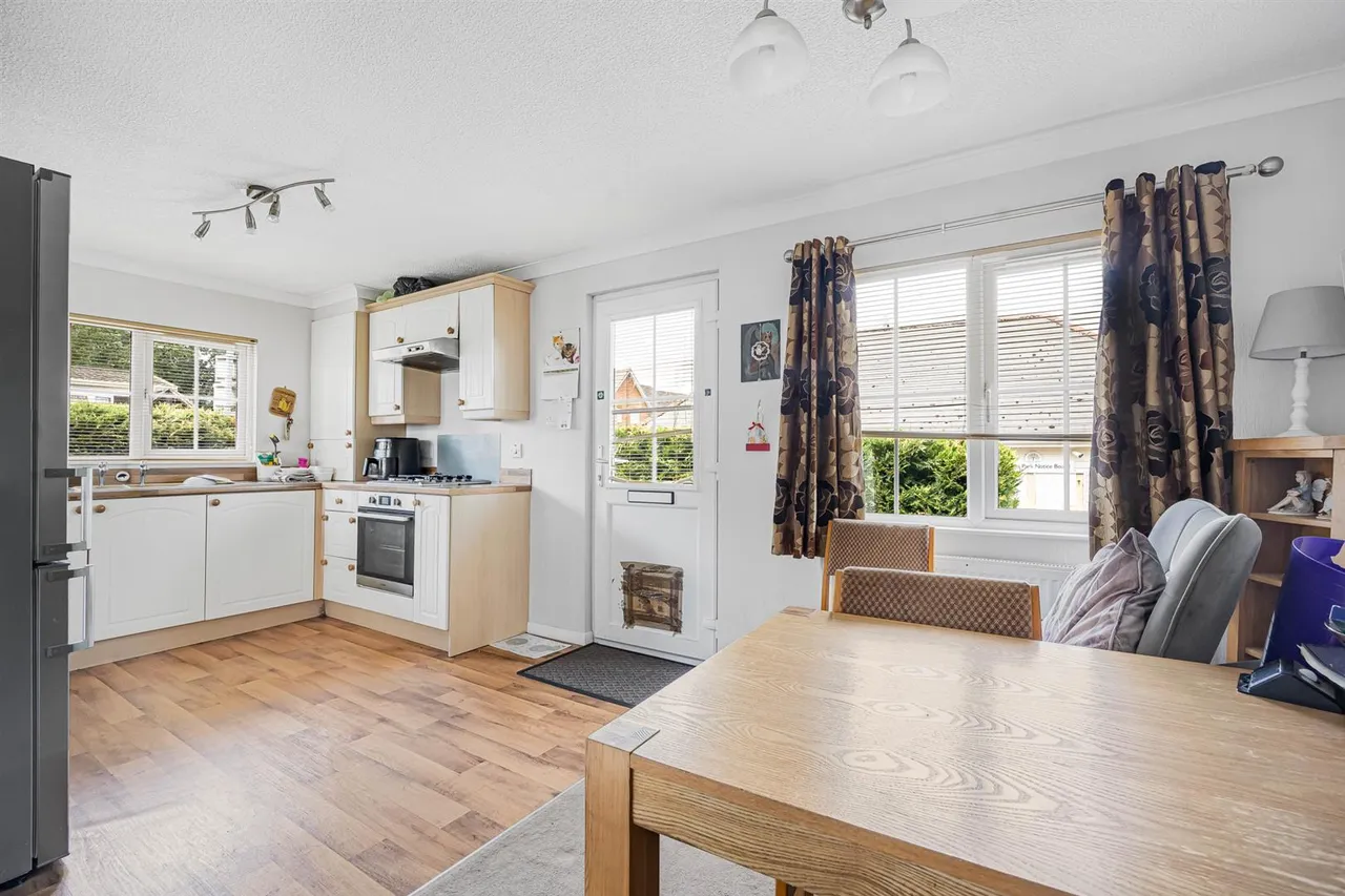 Garston Park, Tilehurst, RG31, photo 7