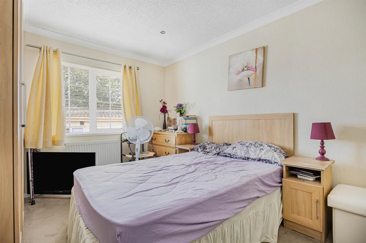 Garston Park, Tilehurst, RG31, photo 6