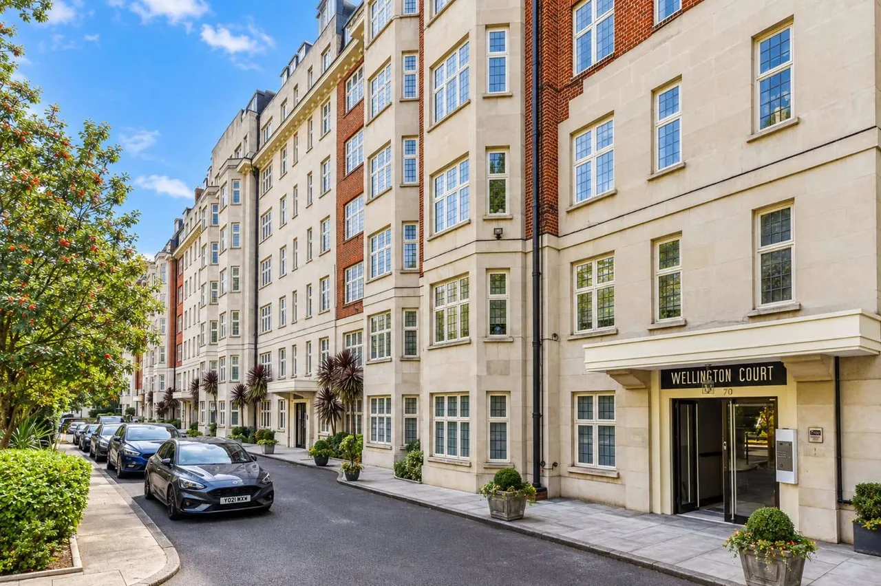 4 bed flat to rent, Wellington Road, London, NW8
